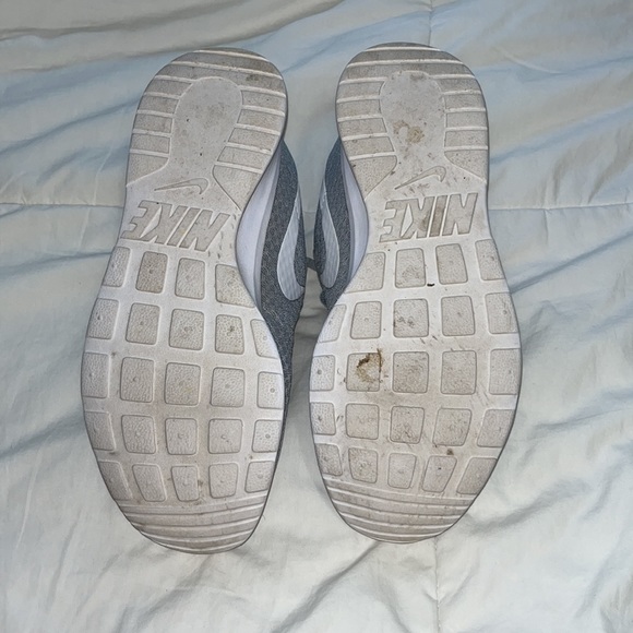 Nike shoes - Picture 7 of 7